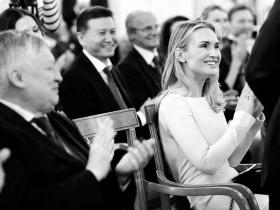 Even in black and white, the tournament's First Lady is able to shine